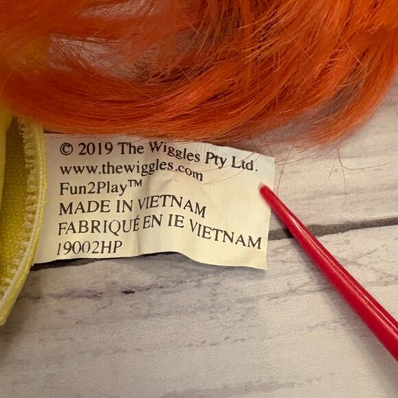 Emma Wiggles Doll 2019 6in Fun 2 Play Figure Toy (SKU: 149TO) - Picture 5 of 6